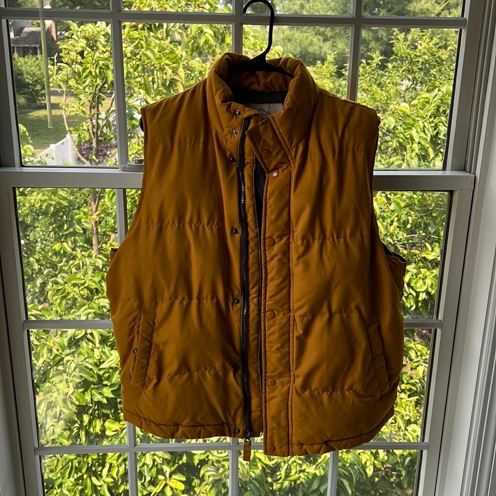 St. John’s Bay Vest Size M Yellow/Orange